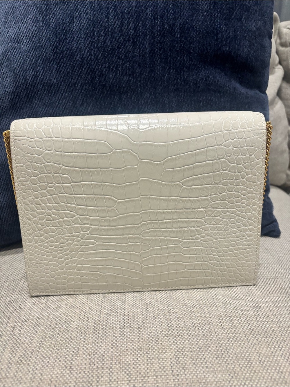 Saint Laurent Cassandra Envelope Bag - Picture 3 of 7